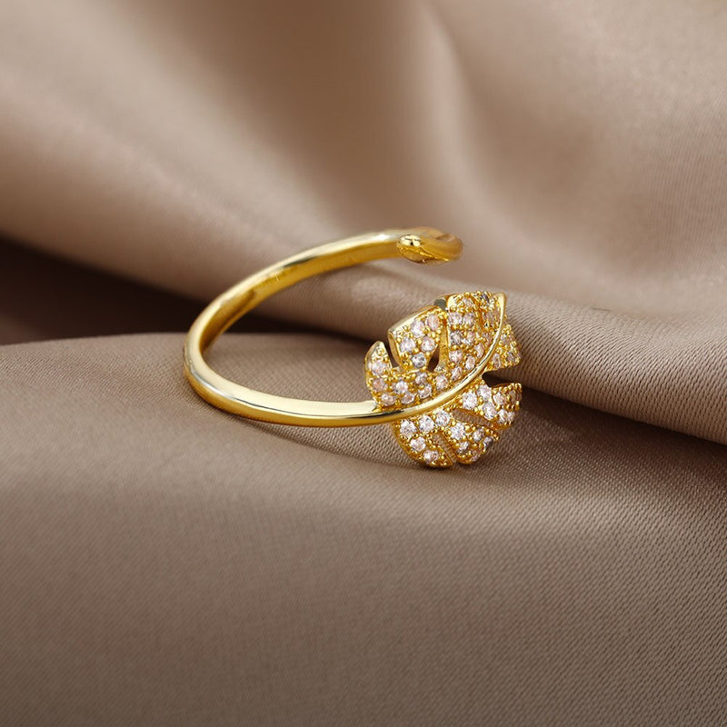 Frosted Gold Leaf Ring